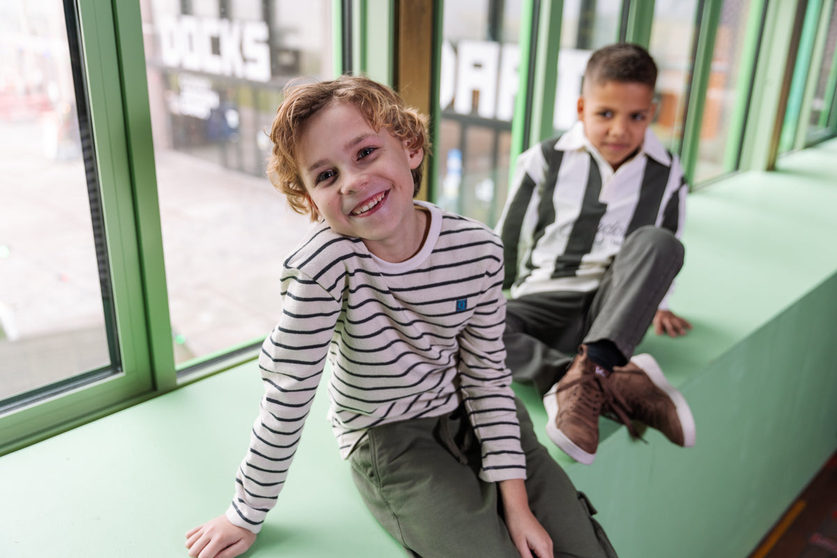 Pullover wit/grijs gestreept | AOP Grey Stripe